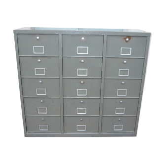 Furniture industrial clamshell