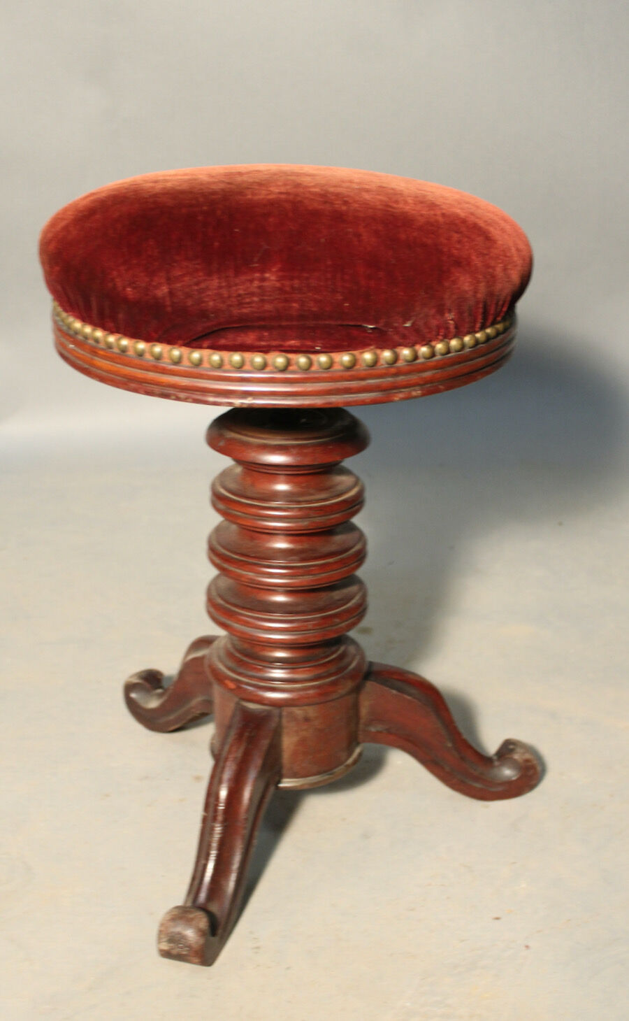 Piano stool on foot tripod XlXth