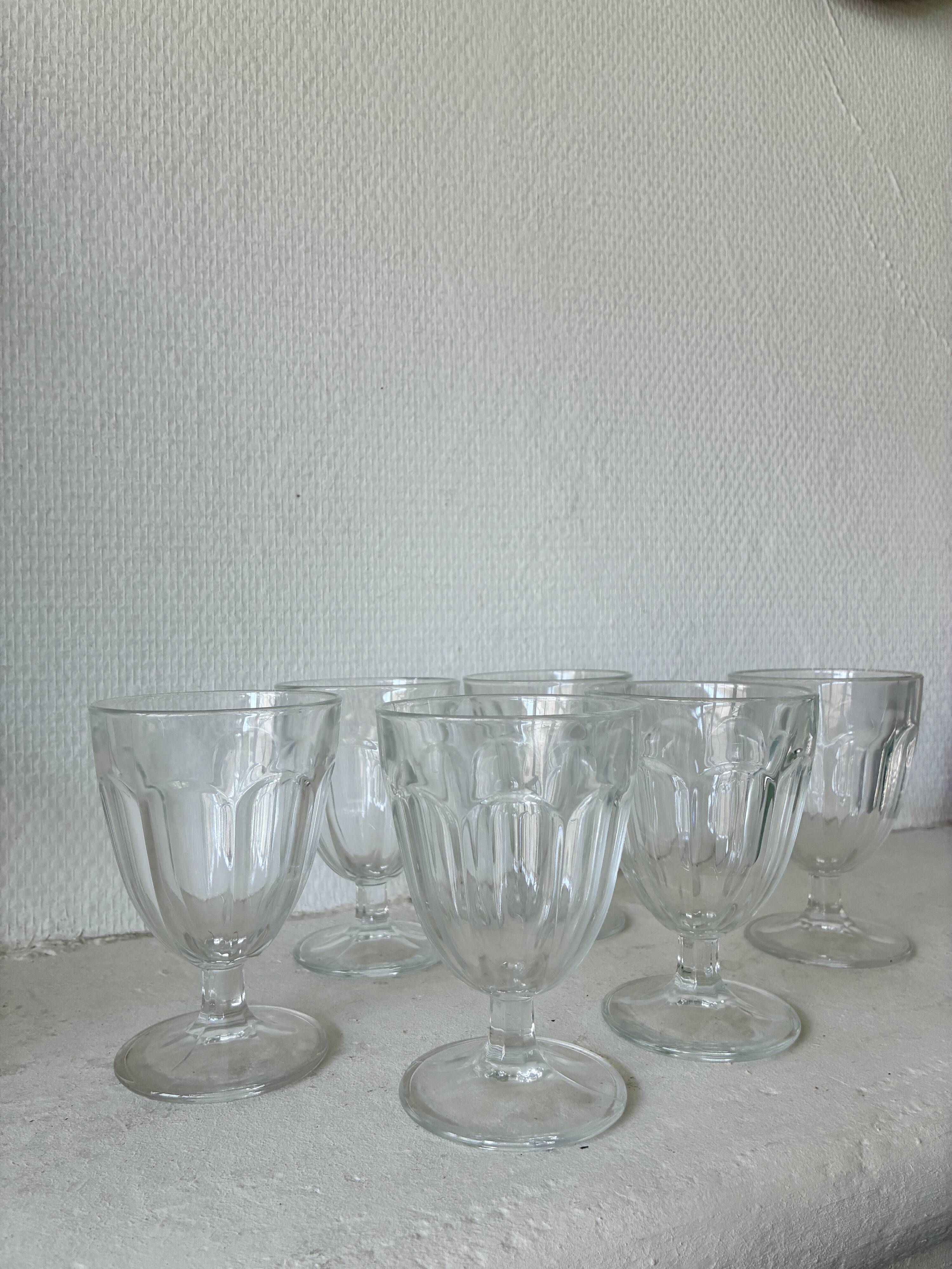 Many faceted glasses