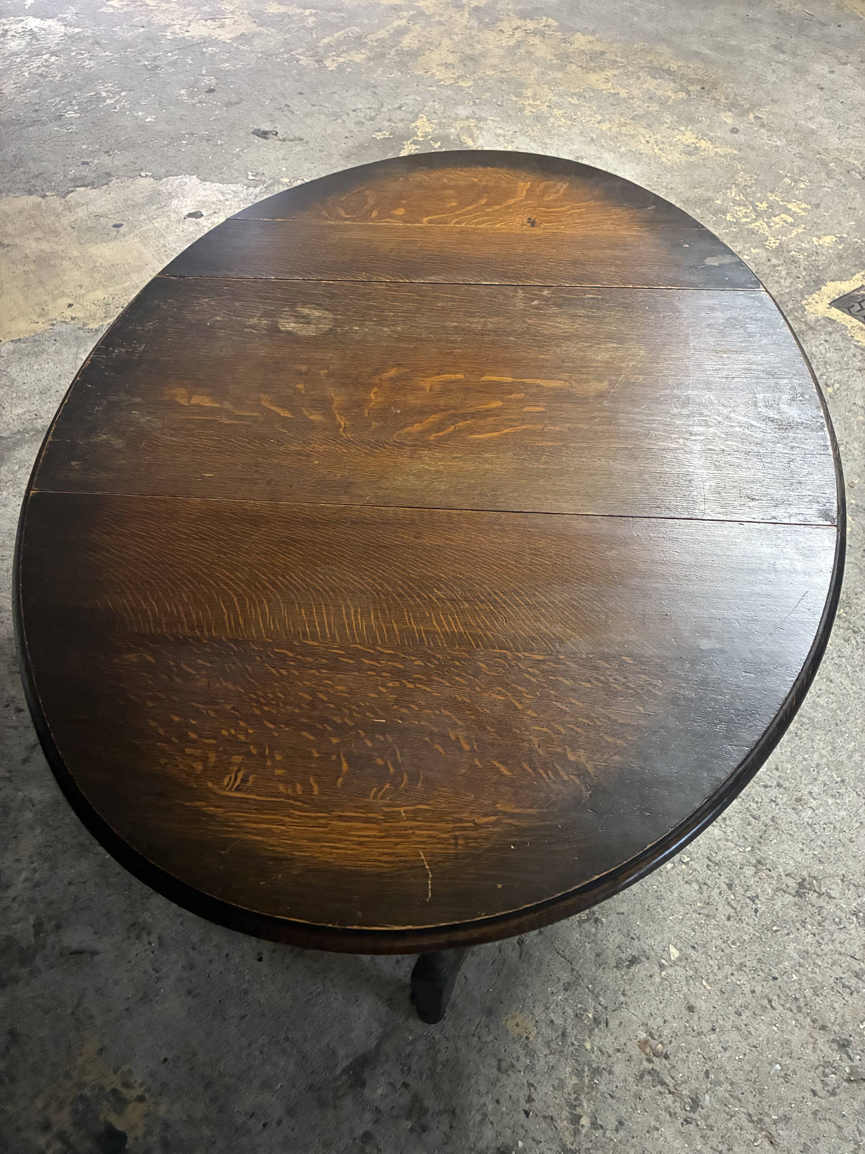 Folding wooden table with twisted legs