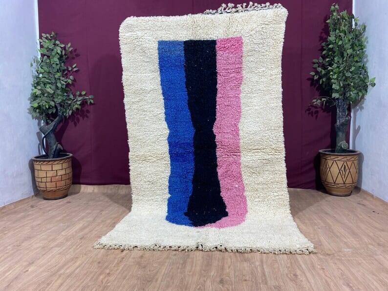 Traditional handmade Berber rug size 150 x 250 cm
