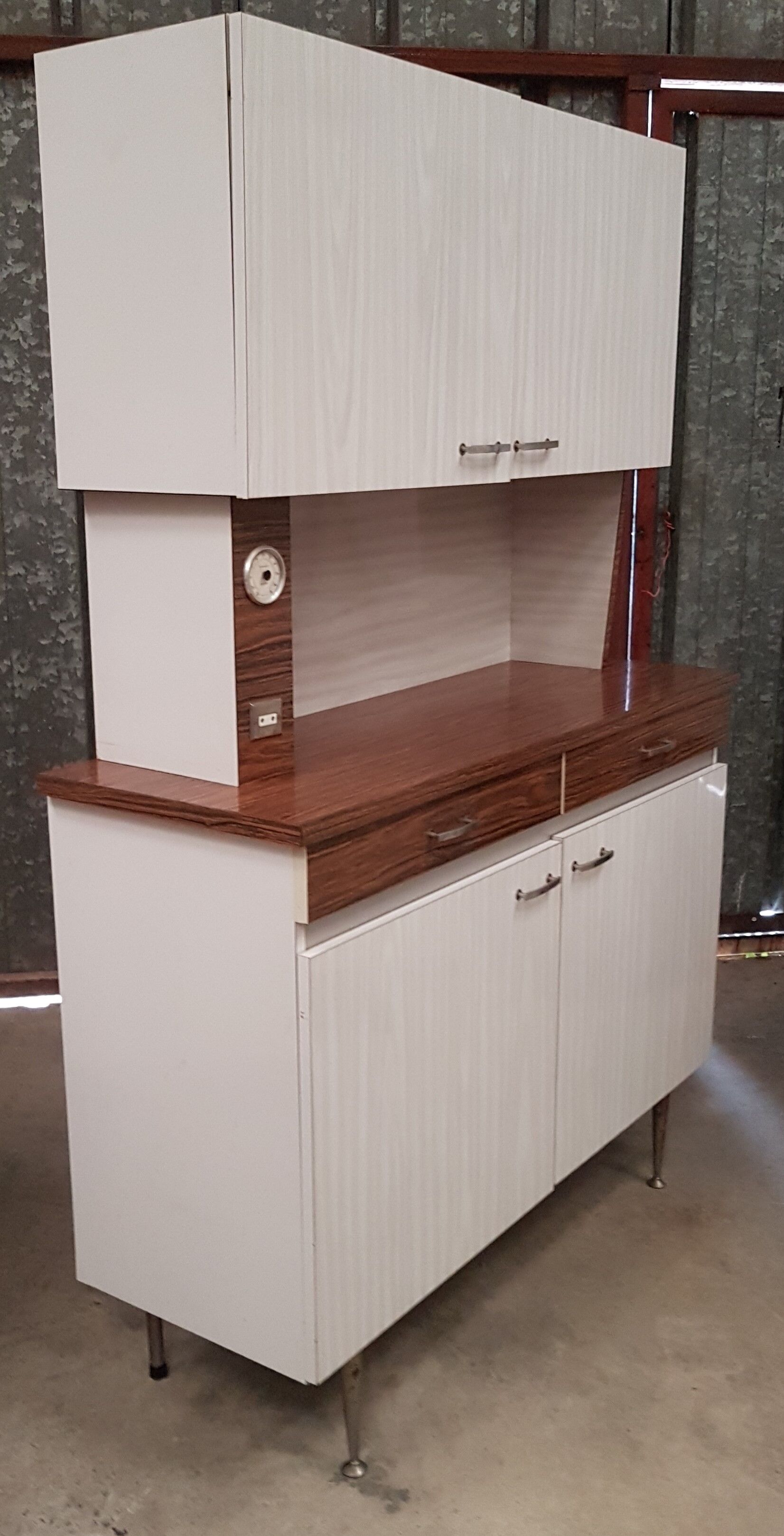 Kitchen furniture in formica