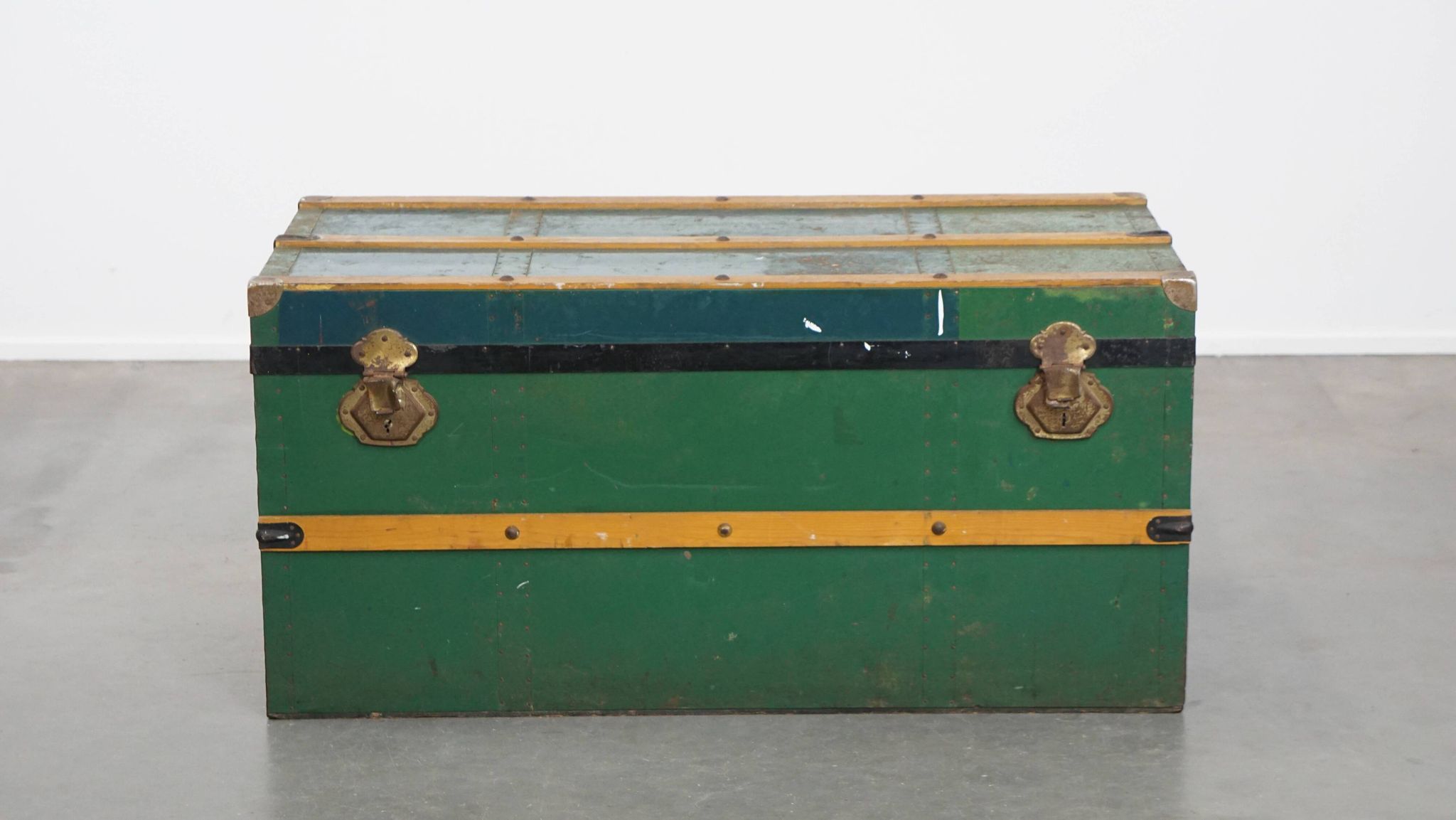 Large Antique Travel Trunk / Coffee Table from the Early 1900s with Handles