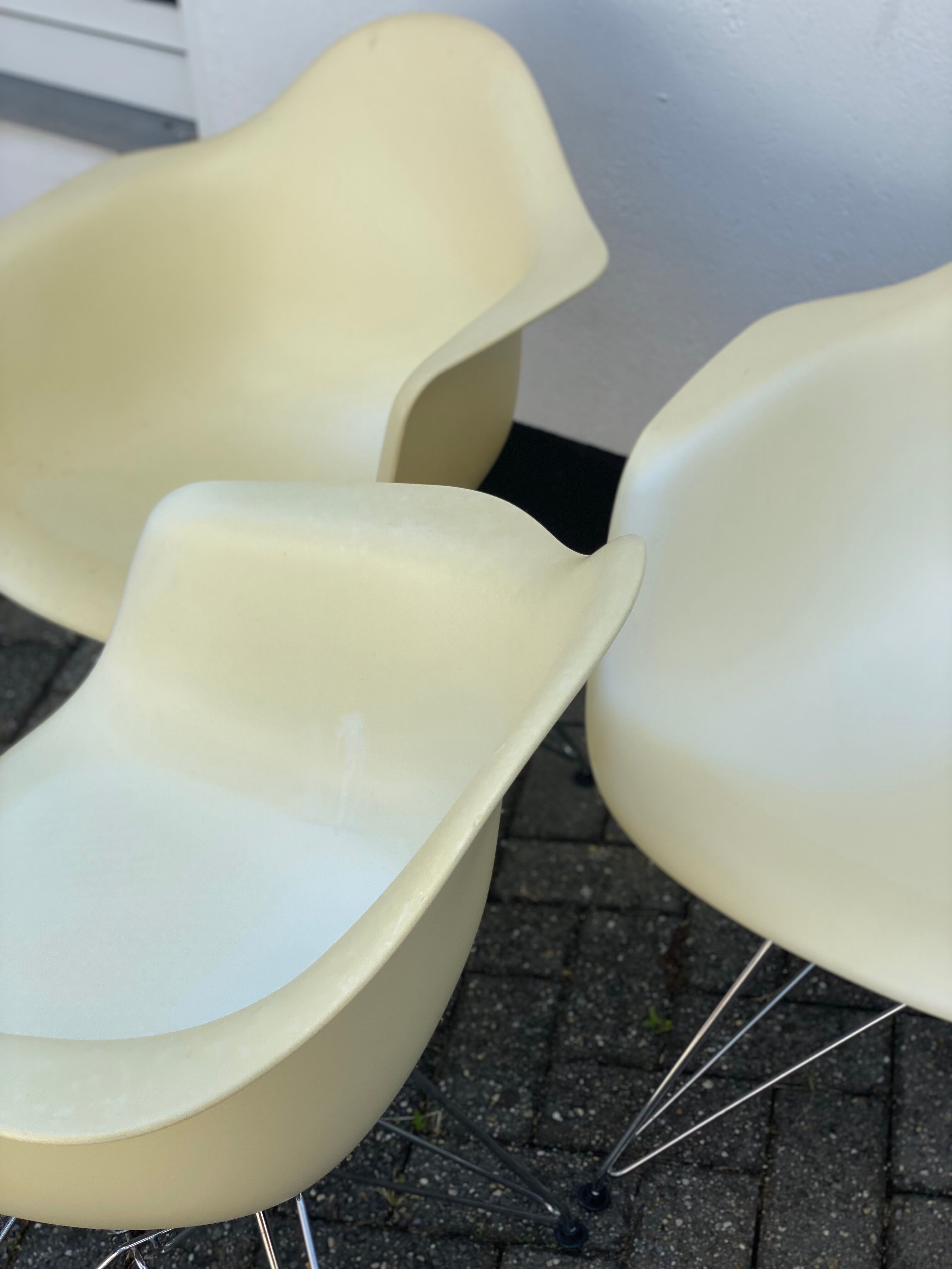 Set of 3 armchairs by Charles and Ray Eames for Vitra edition