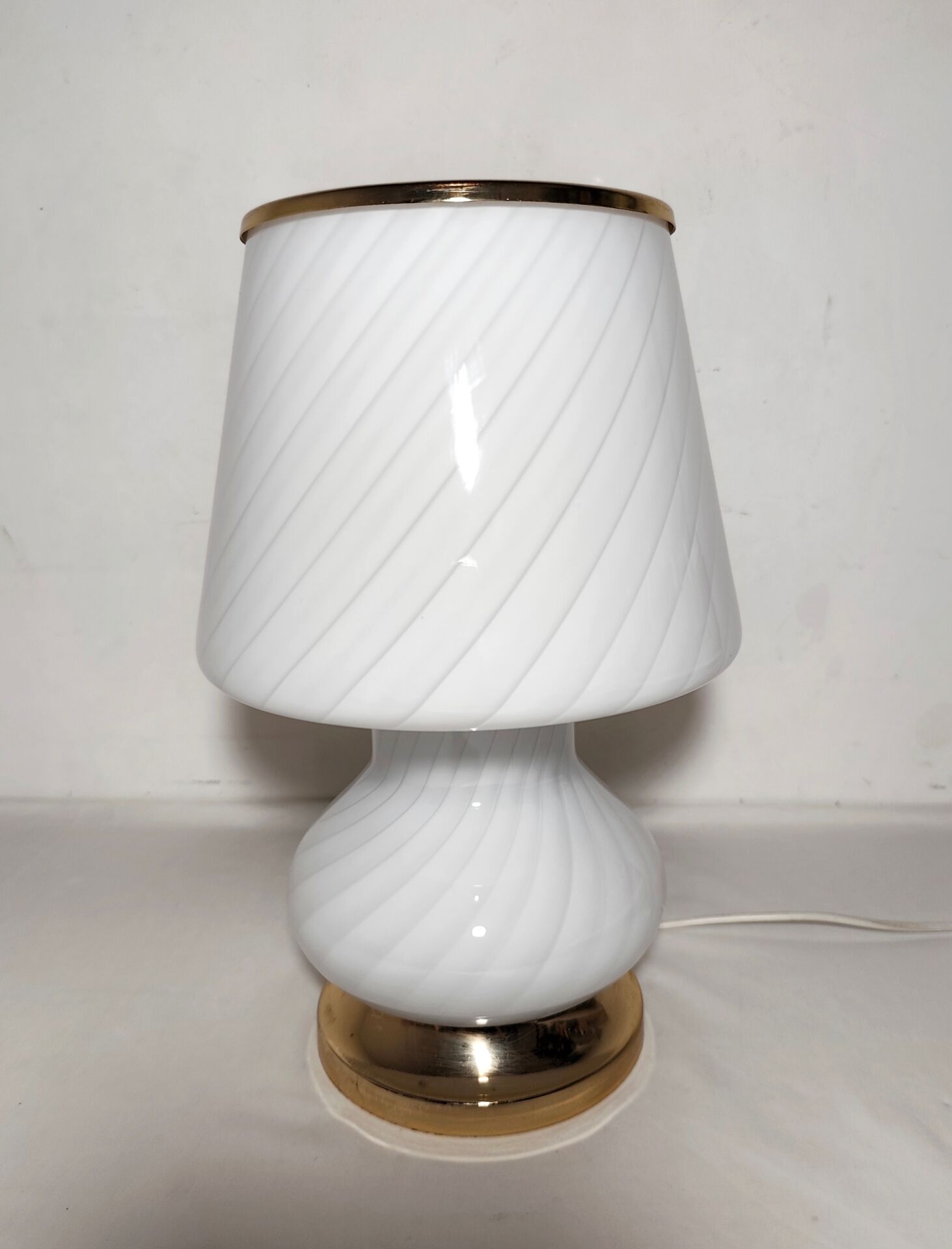 Murano glass table lamp. Italy, 1980s.
