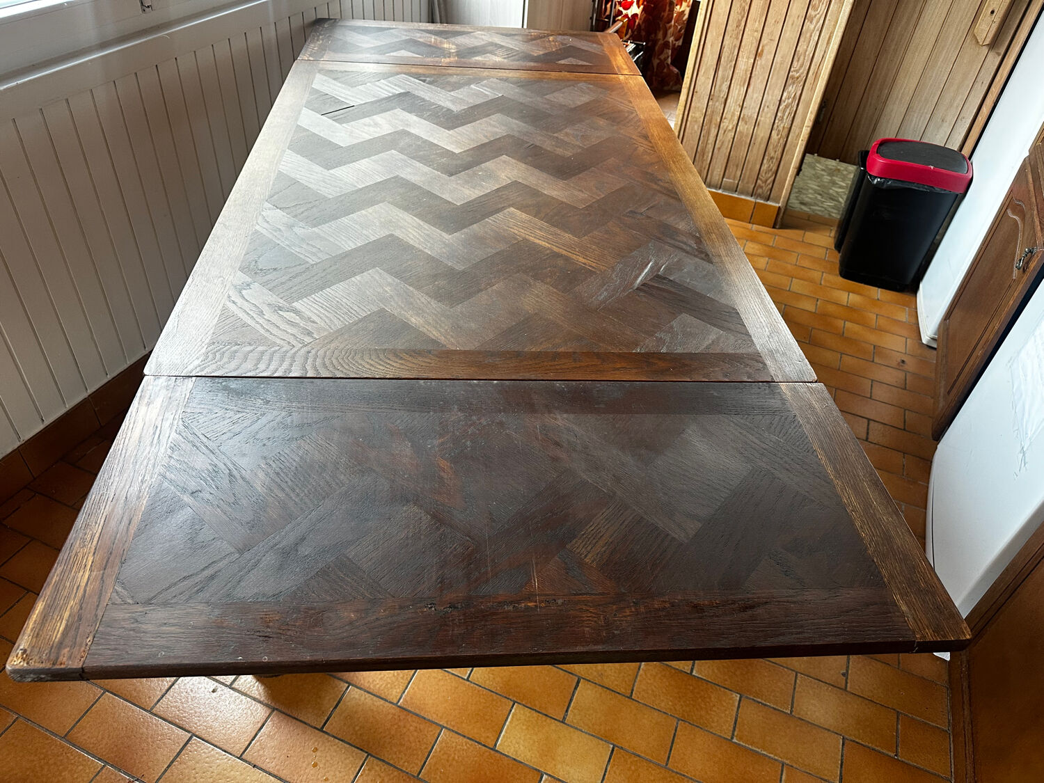 Rustic oak table with extensions