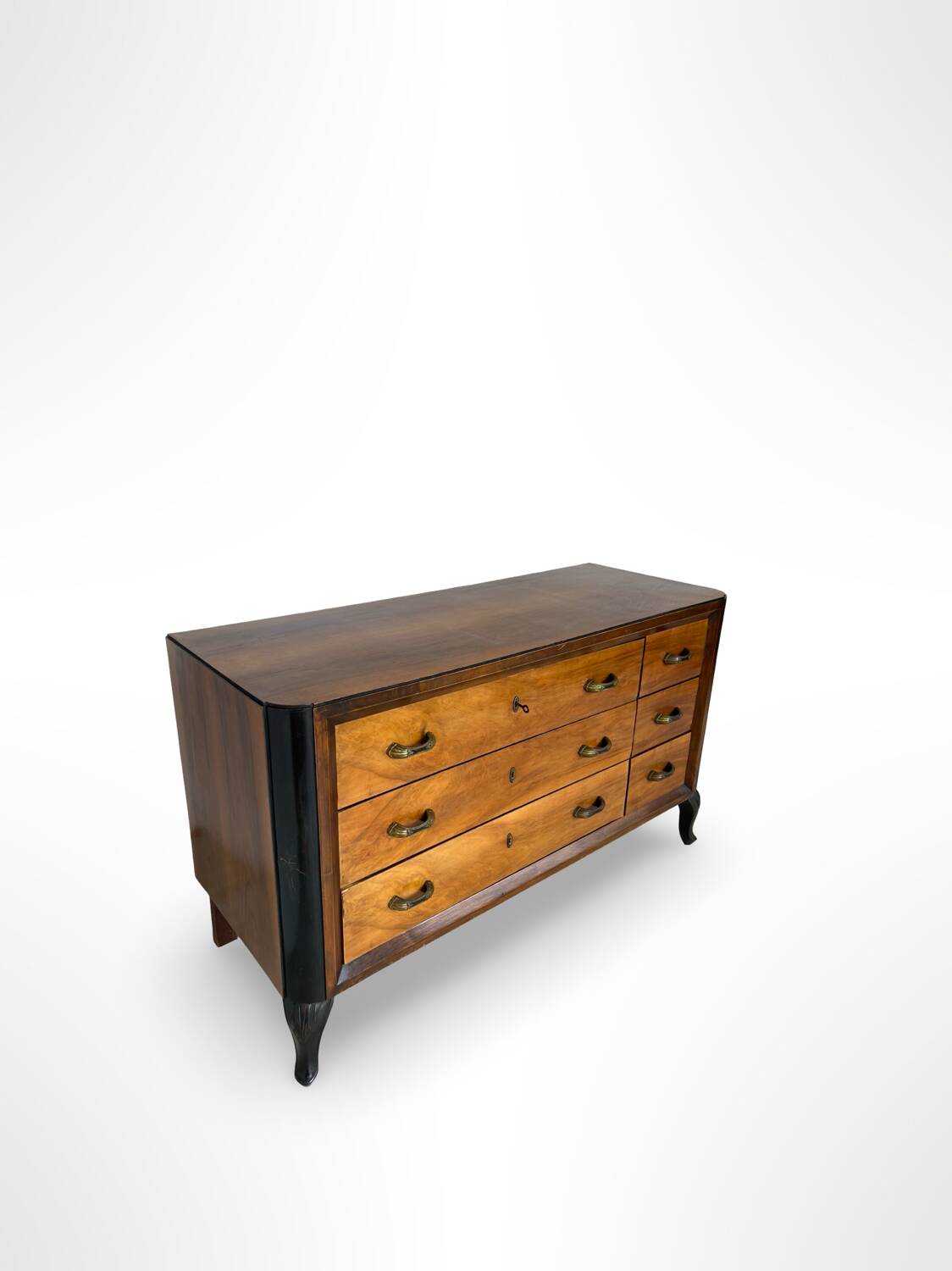 Elegant Italian chest of drawers, 1940s.