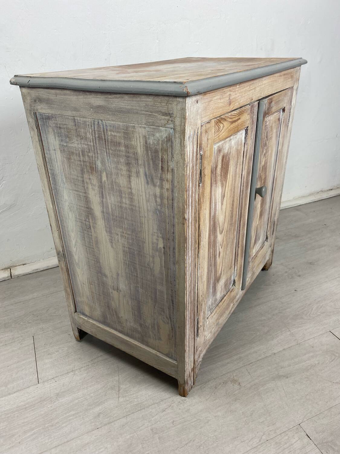 Little Parisian buffet