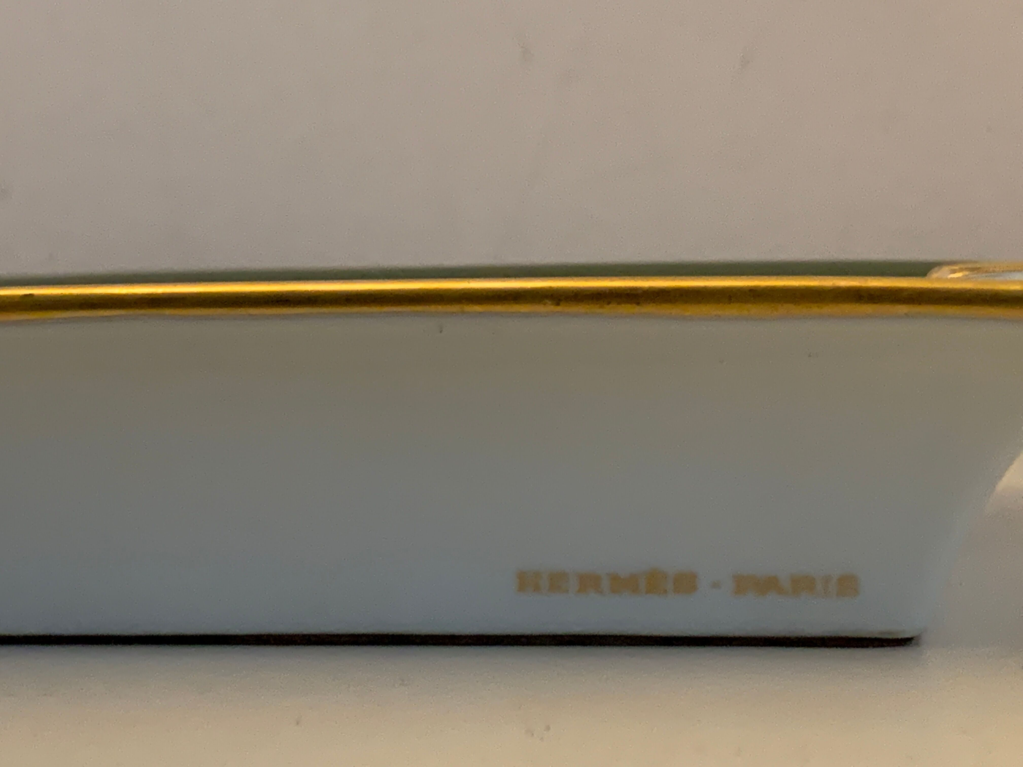 Hermès ashtray signed Rybal in fine Limoges porcelain decorated with mandarin ducks