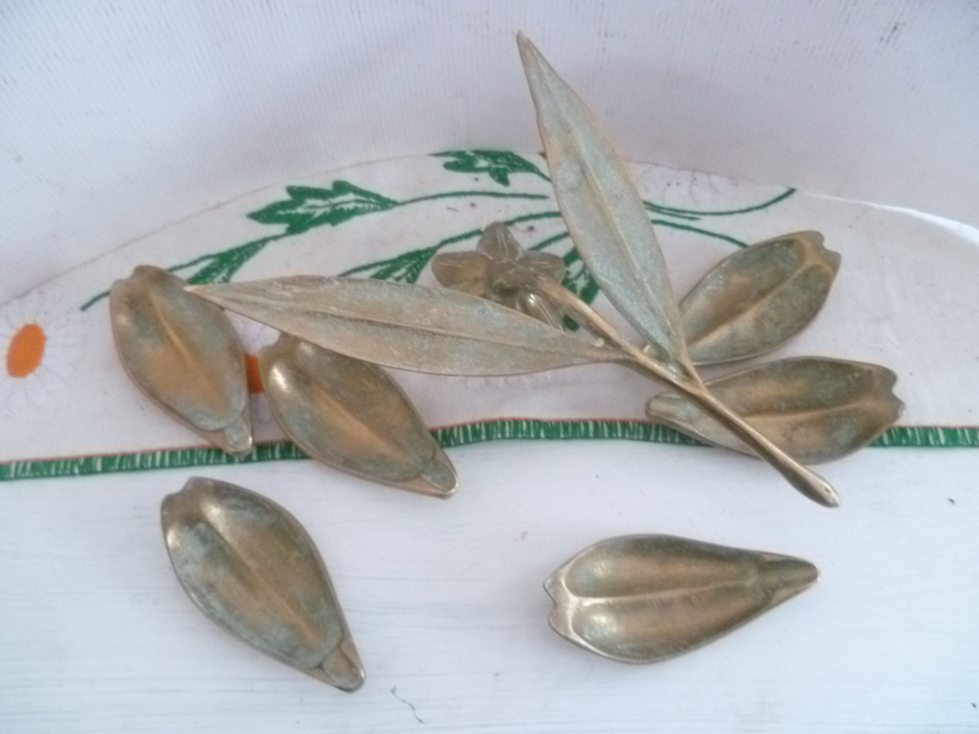 Ashtray "flower" 6 petals in vintage brass 70's
