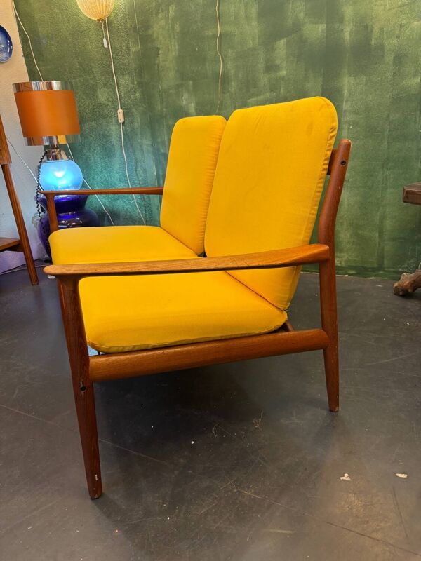 Banquette vintage scandinave 2 places jaune moutarde
