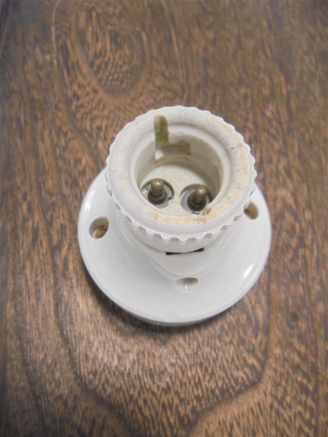 Porcelain wall lamp