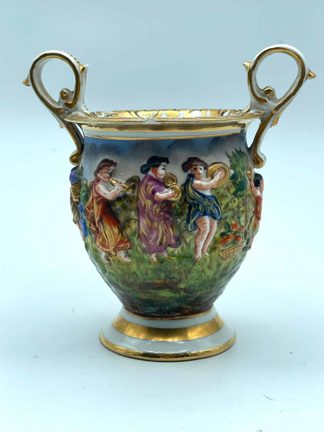 Miniature vase capodimonte