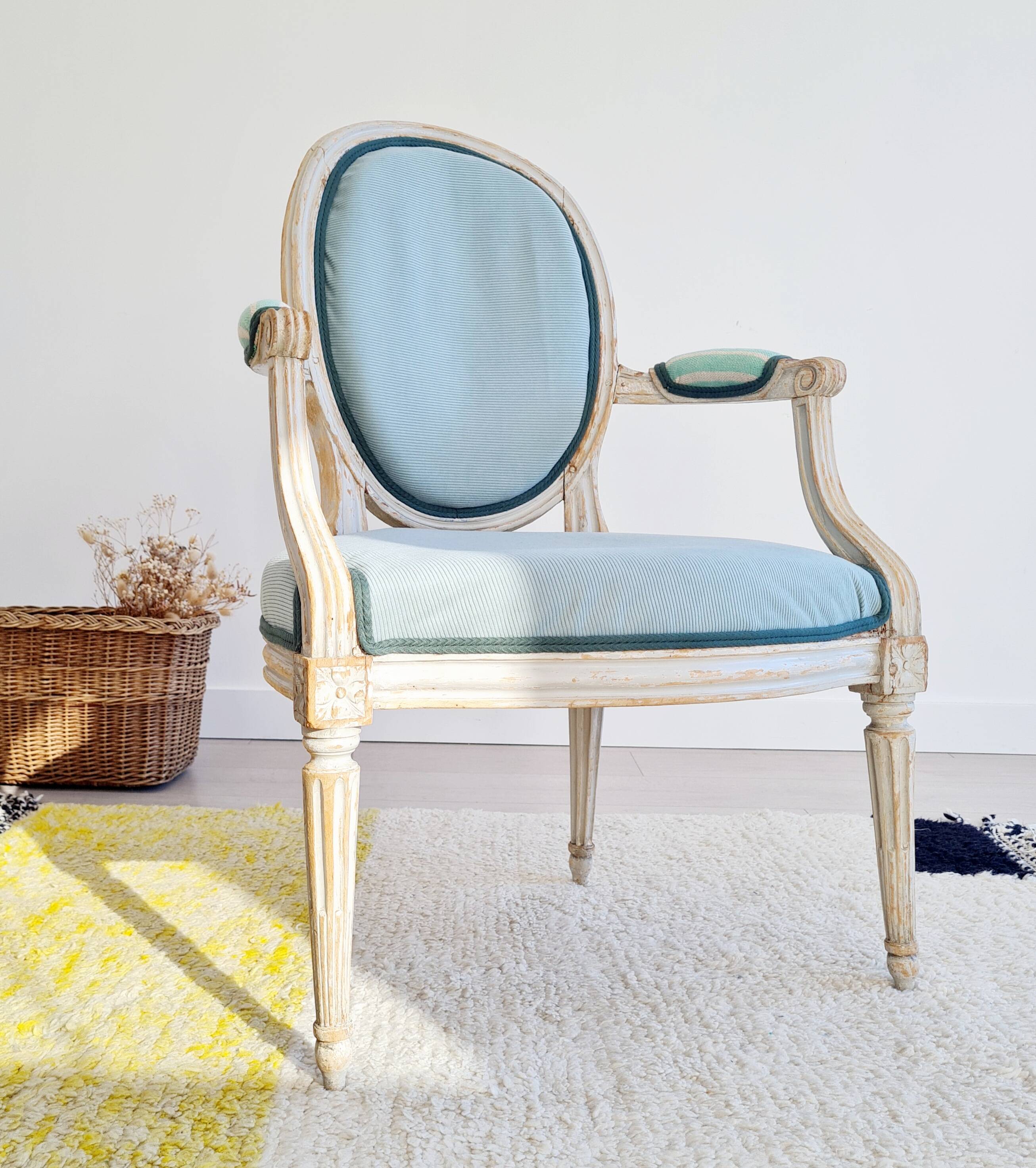 Louis XVI medallion armchair renovated velvet