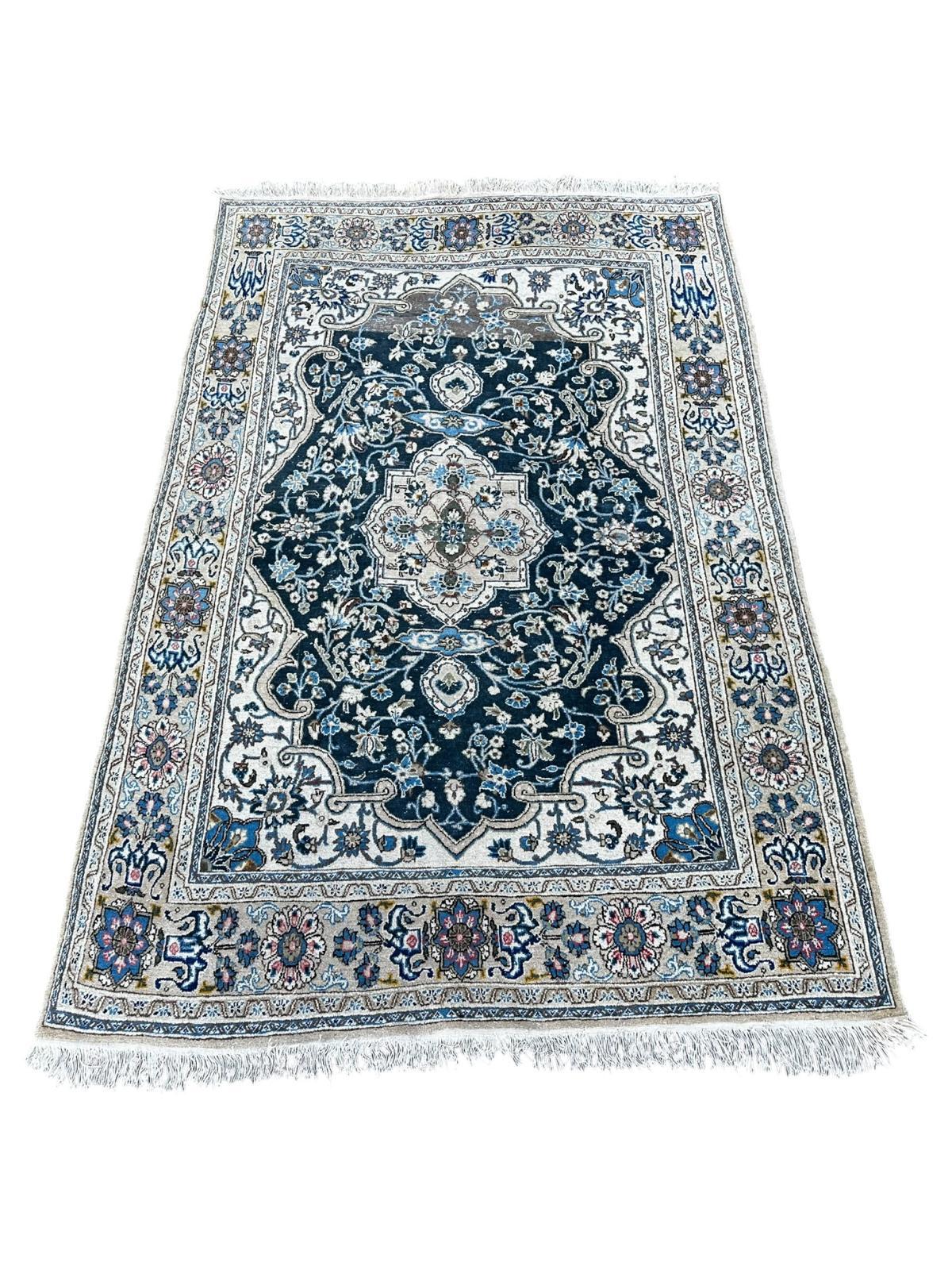 Handmade Persian Naïn carpet 210cm x 140cm
