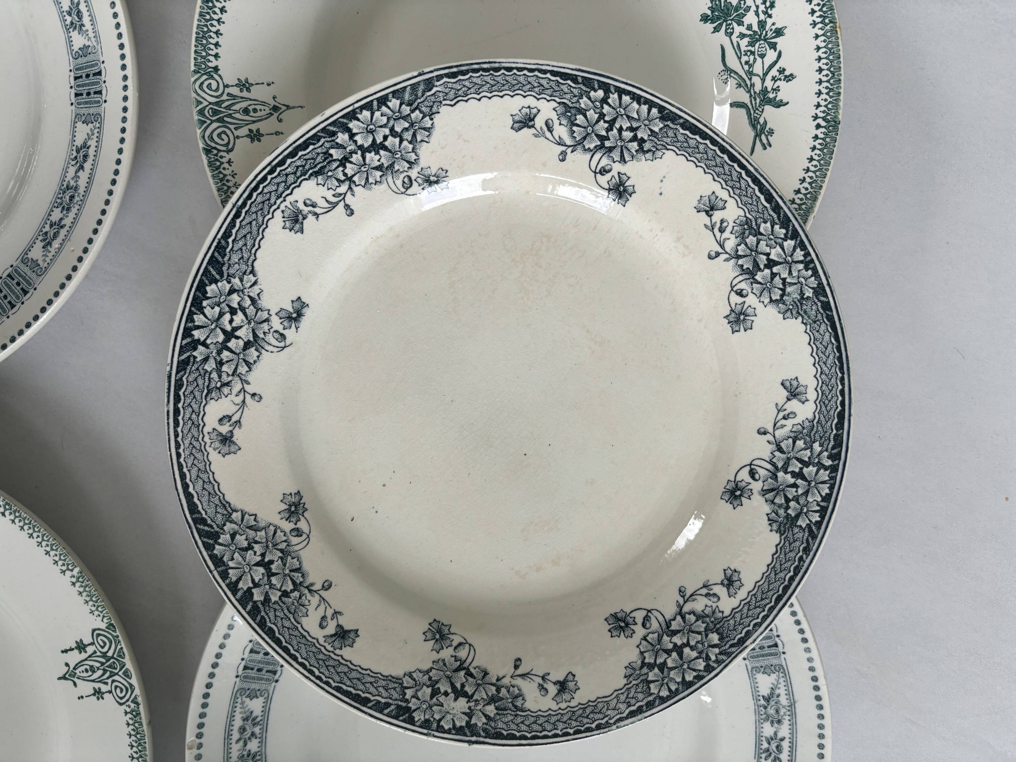 Lot 6 blue and green ironstone plates, antique French earthenware.