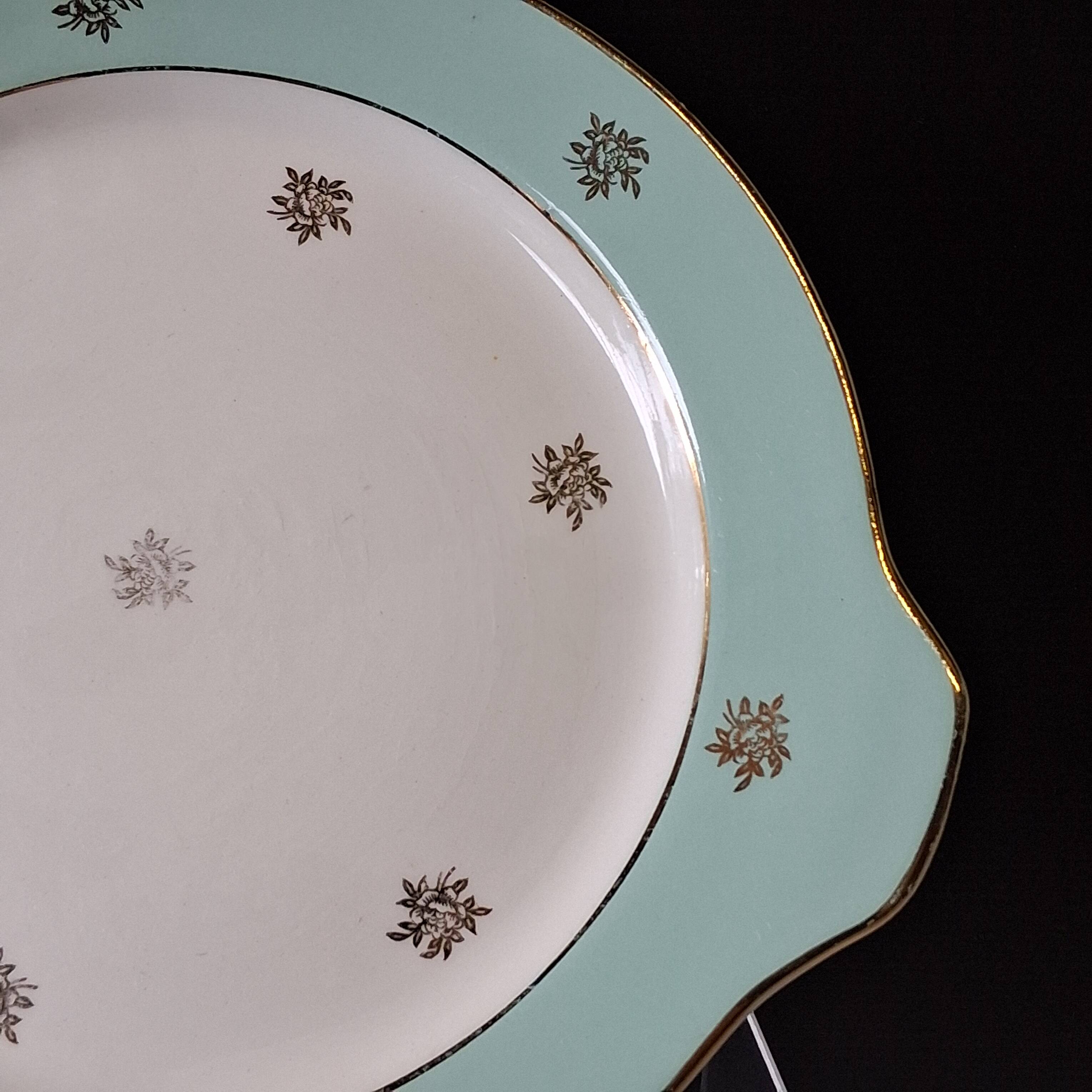Pie dish with ears from Moulin des Loups in good condition.