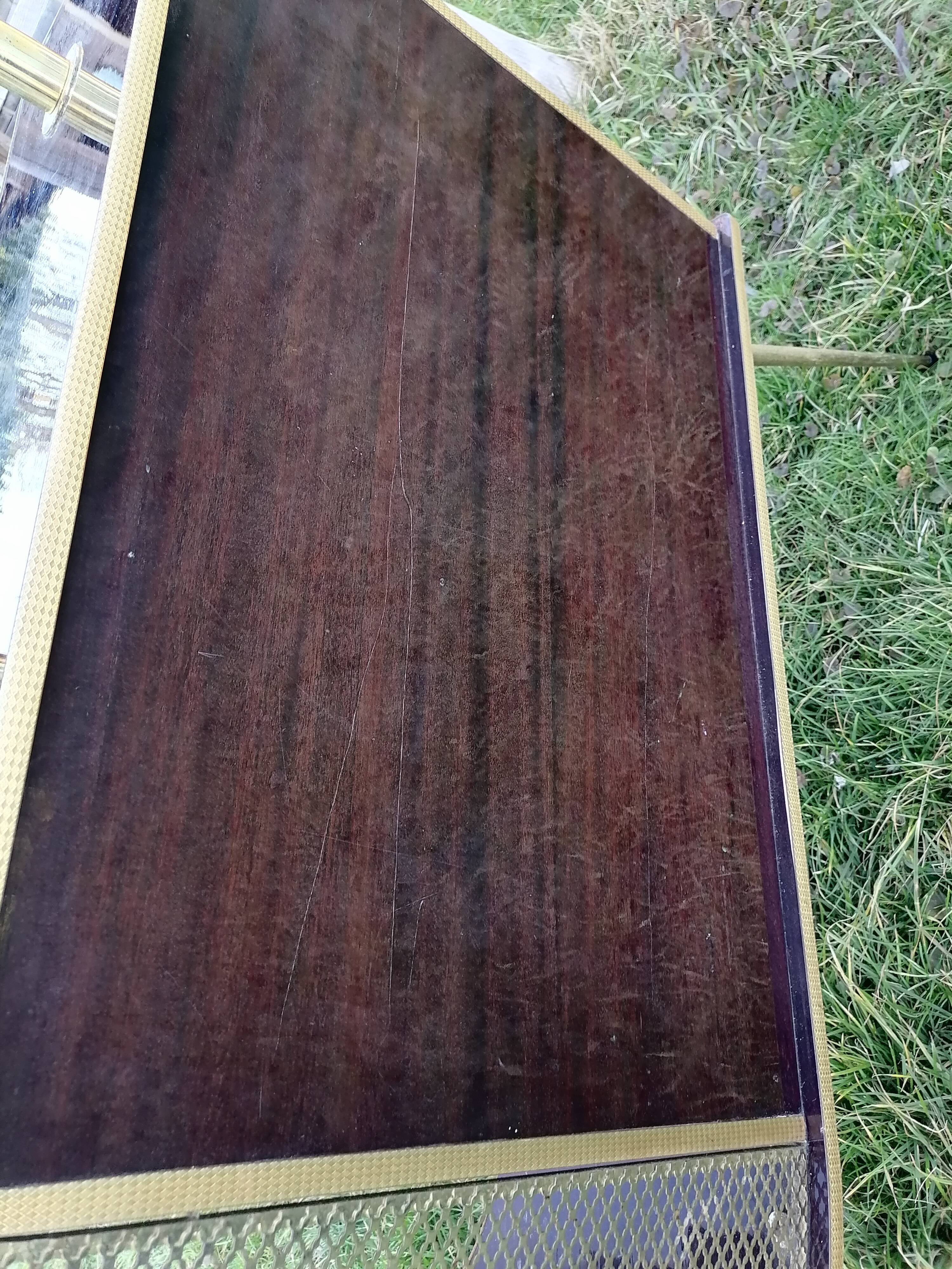 Bar Rockabilly 1950 1960 formica metal perforated