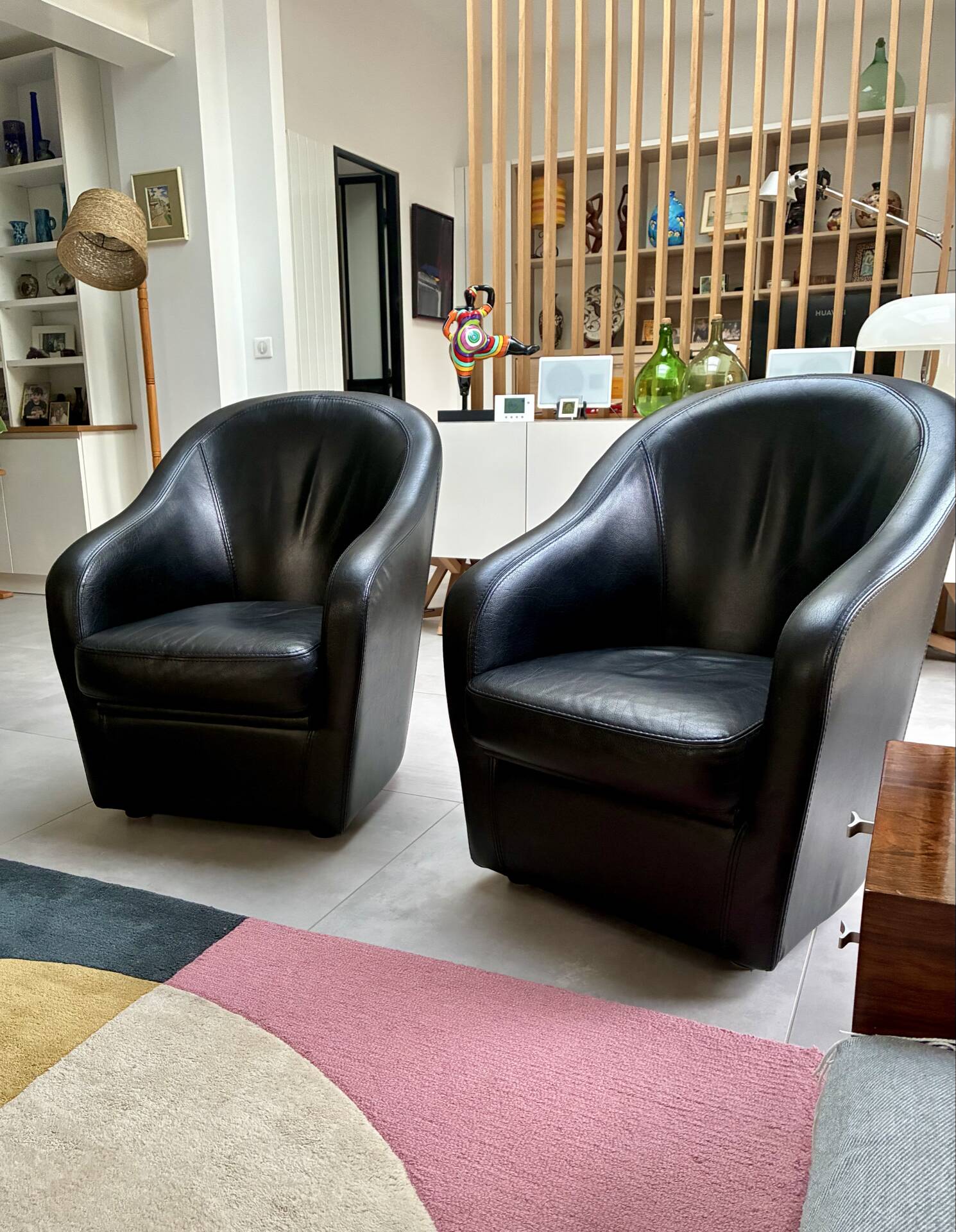 Paire fauteuil cabriolet cuir noir 1990