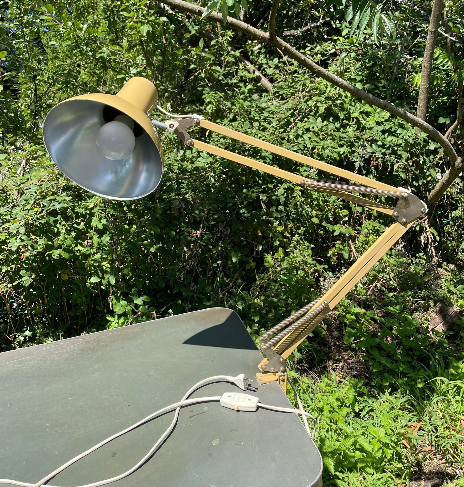 Architect lamp Wechselstrom beige sand color Made GDR (Germany)model large arm 70s.