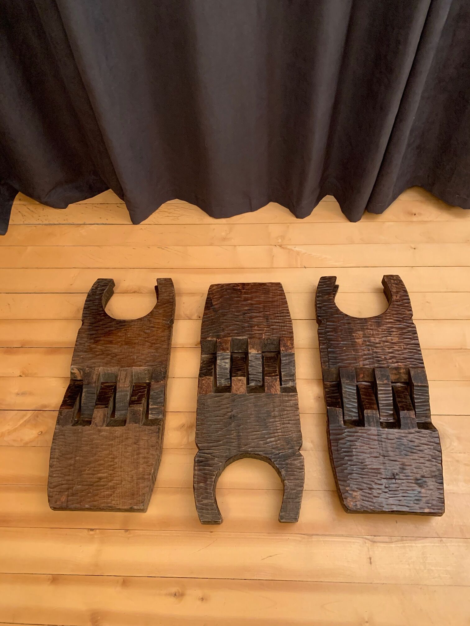 Un ensemble de trois tabourets conçus par Don S. Shoemaker, Señal SA, Mexique, années 1960