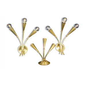 Trois appliques en laiton doré,