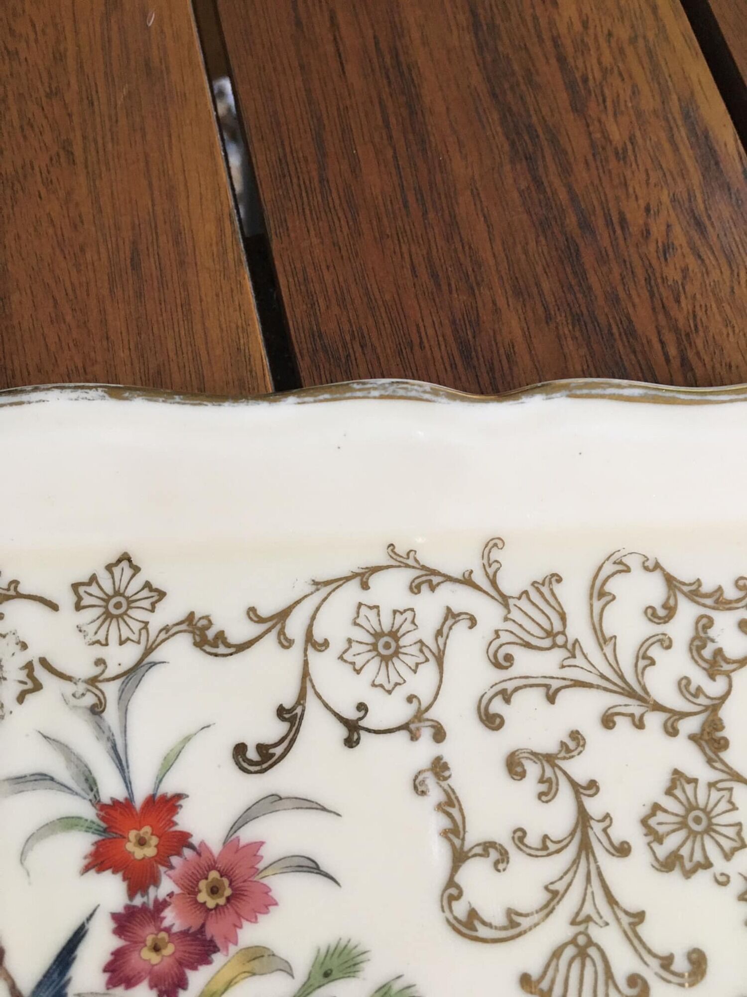 Porcelain cake dish France Emaux de Limoges. Central motif "bird".