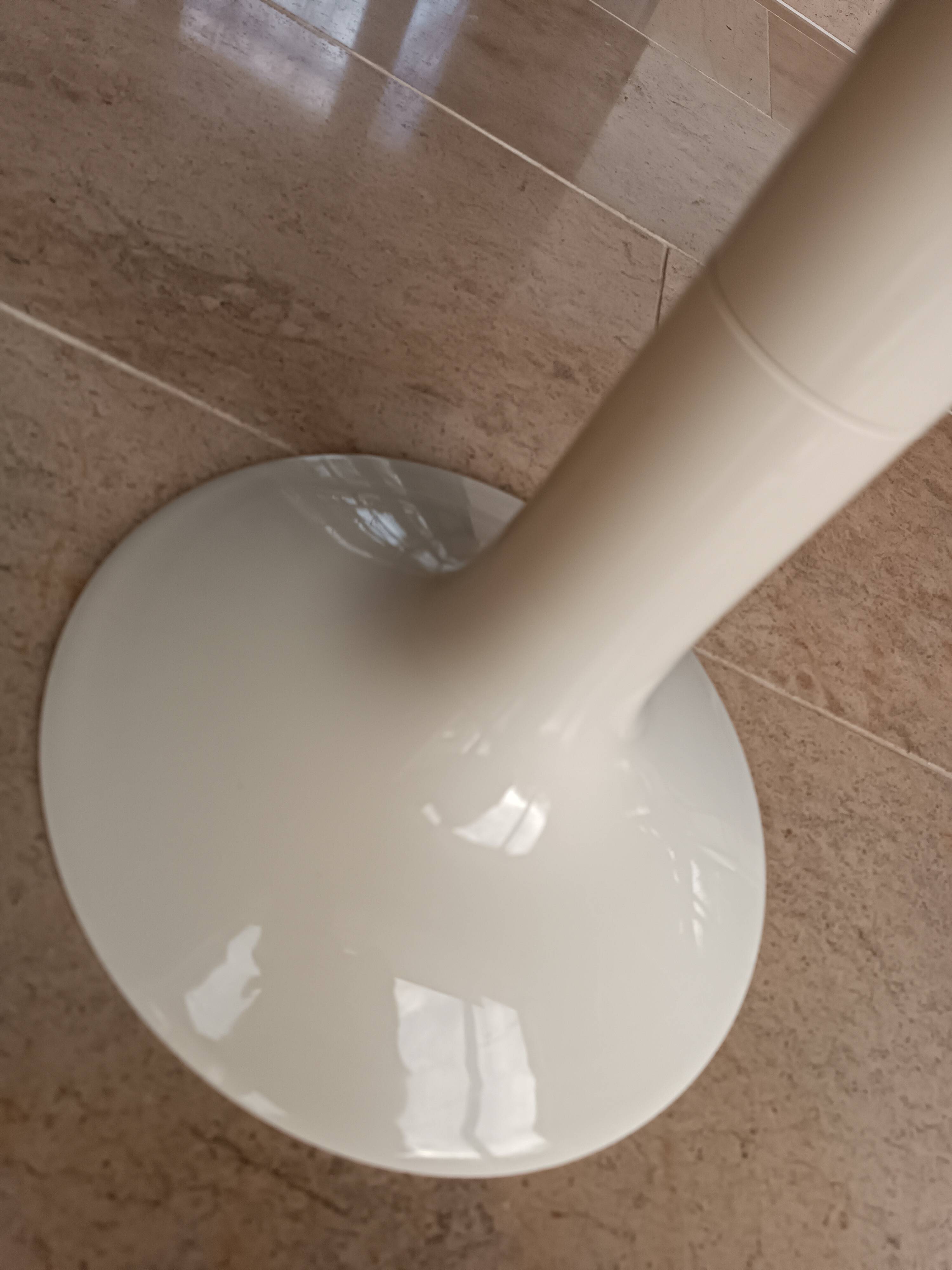 Tatay tulip-base stool