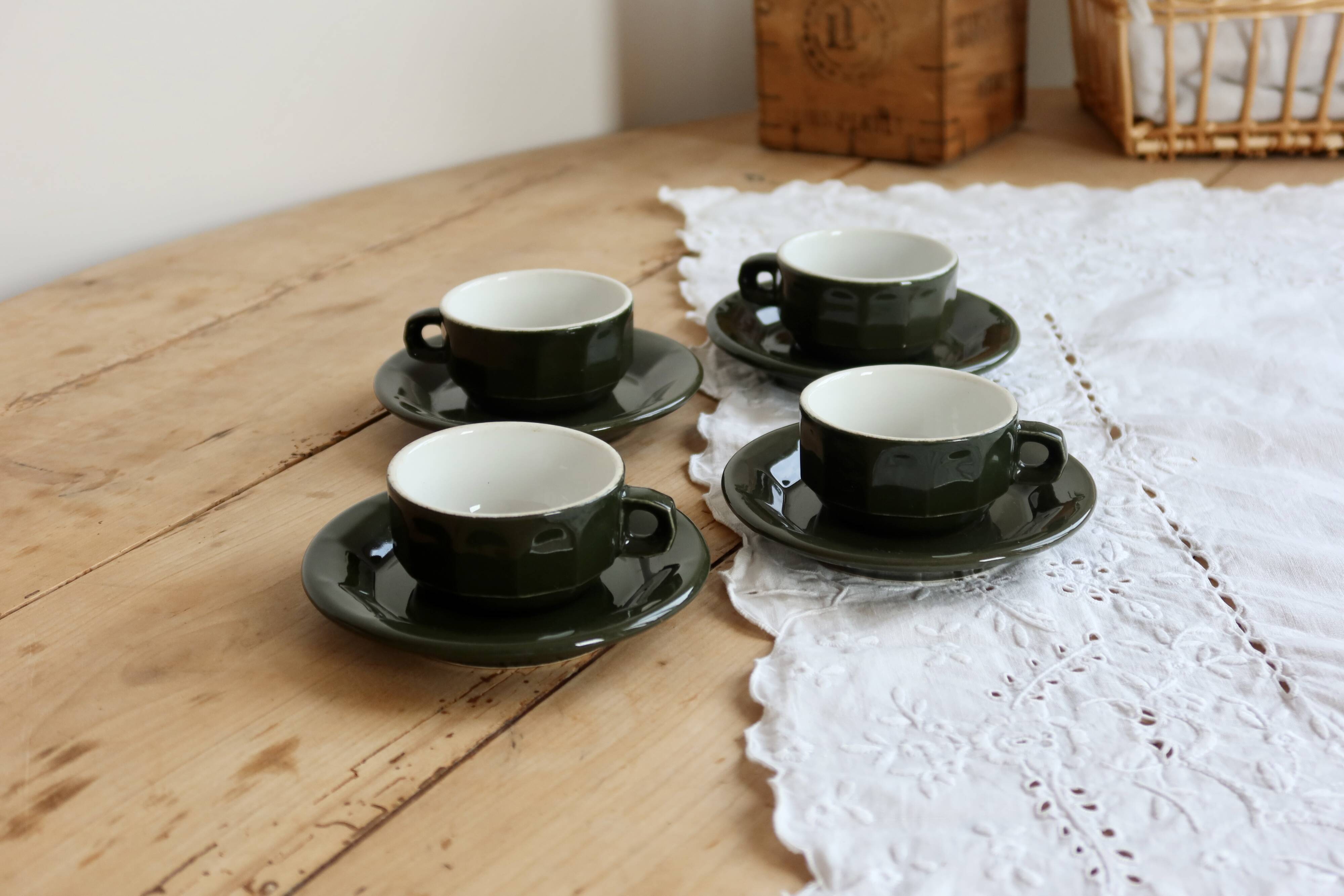 4 tasses à café bistrot vintage avec soucoupes