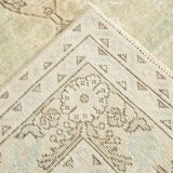 Tapis Anatolien Vintage Fait Main en Laine, Tons Vert Pâle, Beige, Ivoire