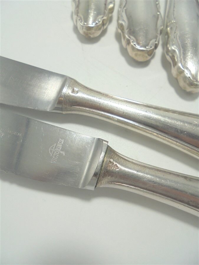 Set of 11 old knives