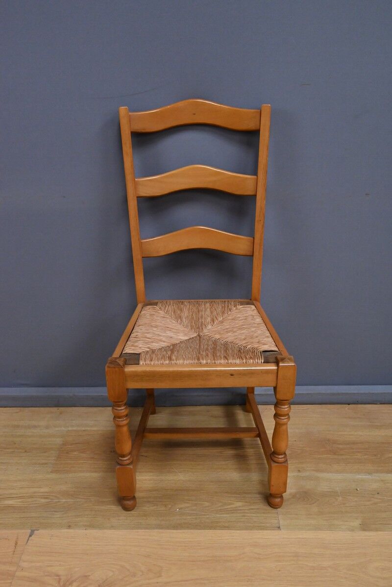 Set of 8 beech chairs – 1980