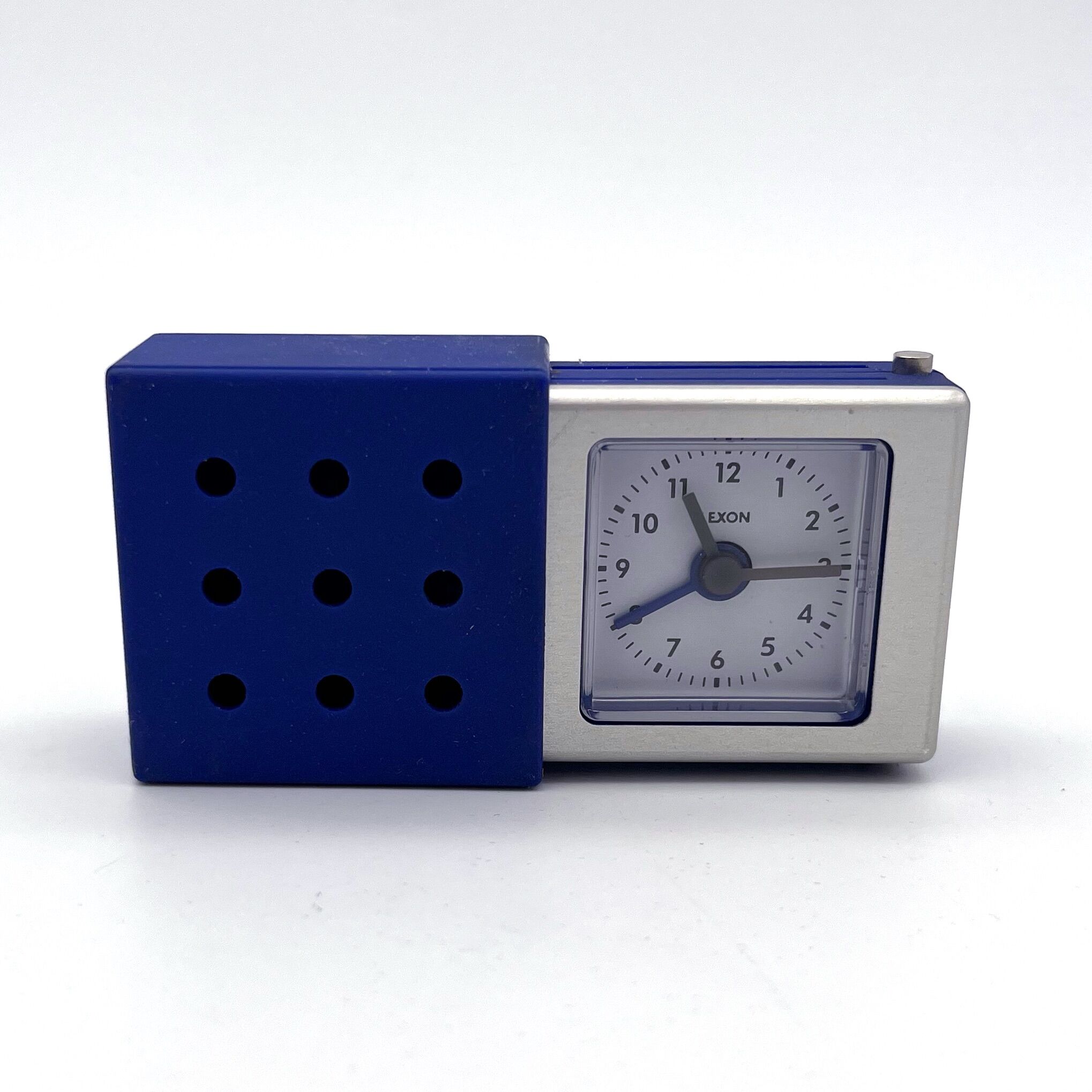 Horloge "Domino Clock" par Lexon Design Concept (LR 41)
