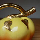 Apple-shaped liquor decanter