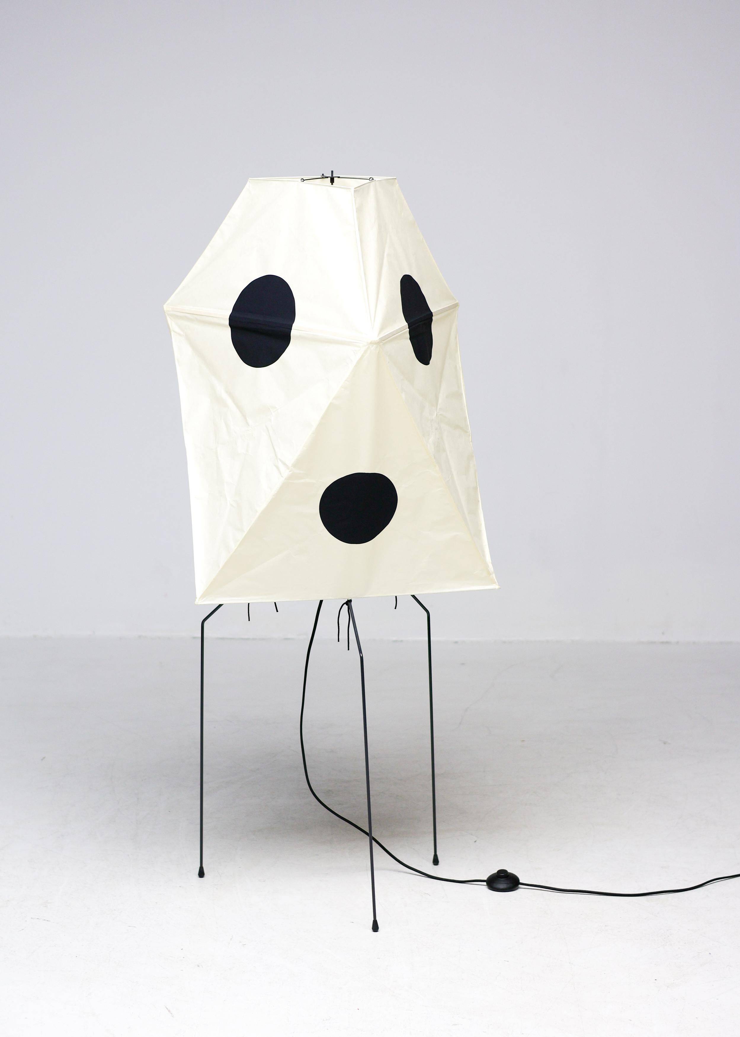Light Sculpture Isamu Noguchi Akari UF-3Q , handmade Washi paper, Japan