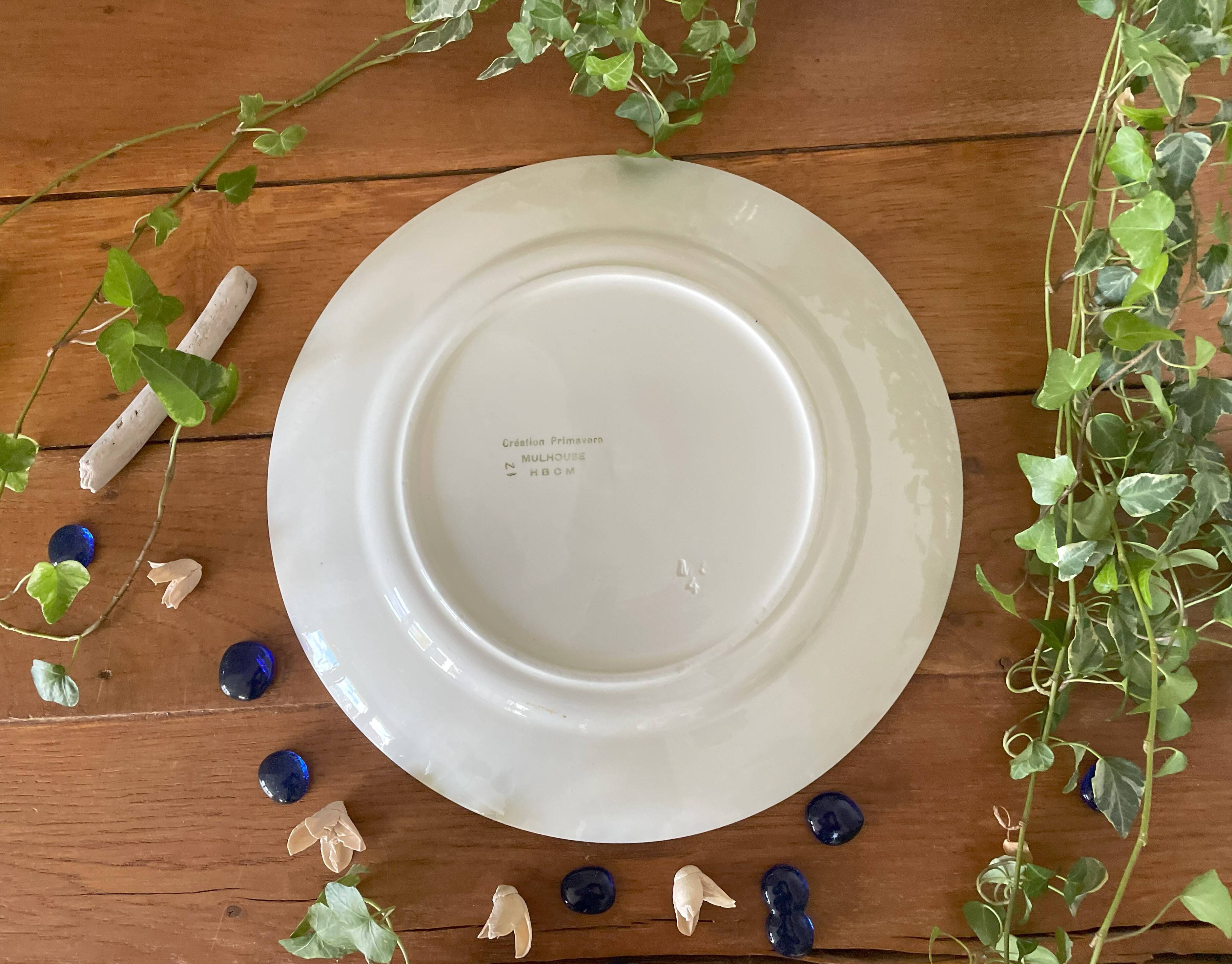 Old serving dish in Choisy-le-Roi earthenware