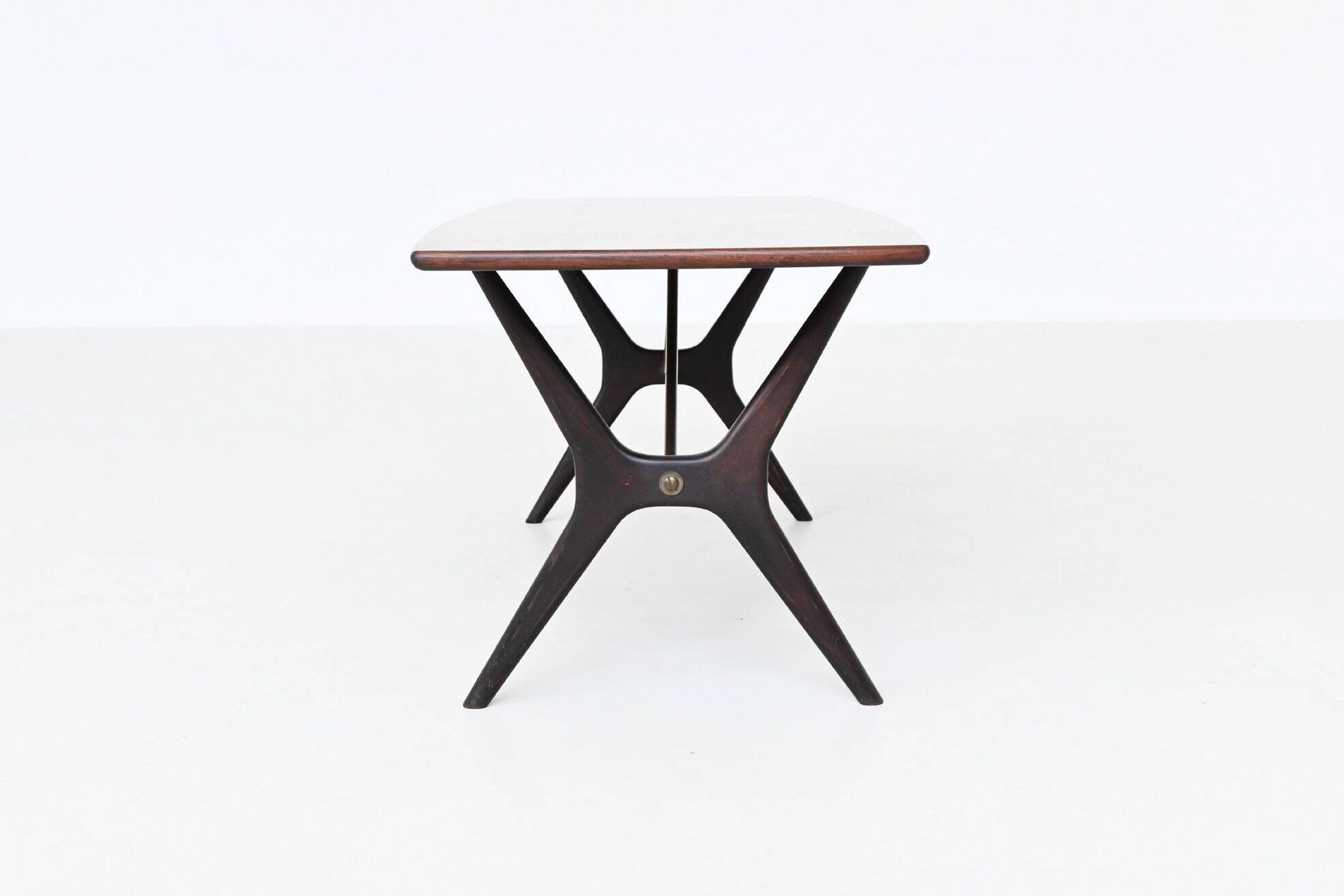 Table basse sculpturale Karl Ekselius en palissandre JOC Suède 1960