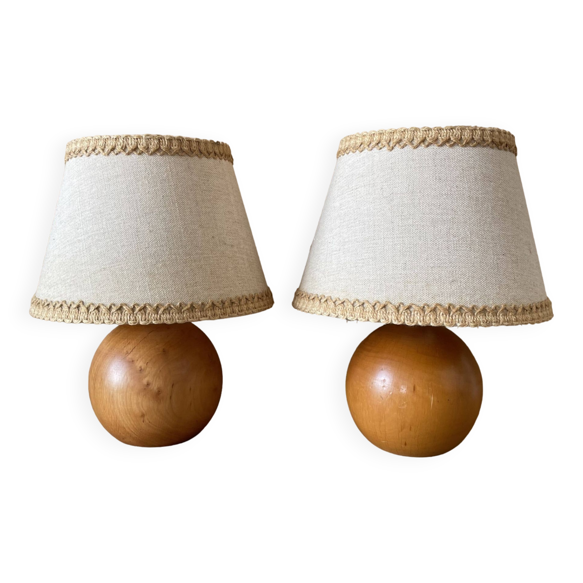 Set of 2 solid wood bedside lamps
