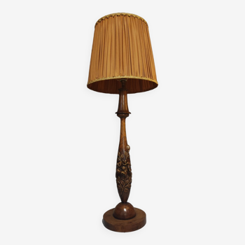 Grande lampe en bois florale sculpté 1960