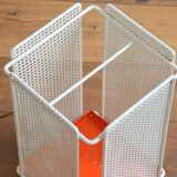 Porte-parapluies moderniste en métal perforé années 60 / 70