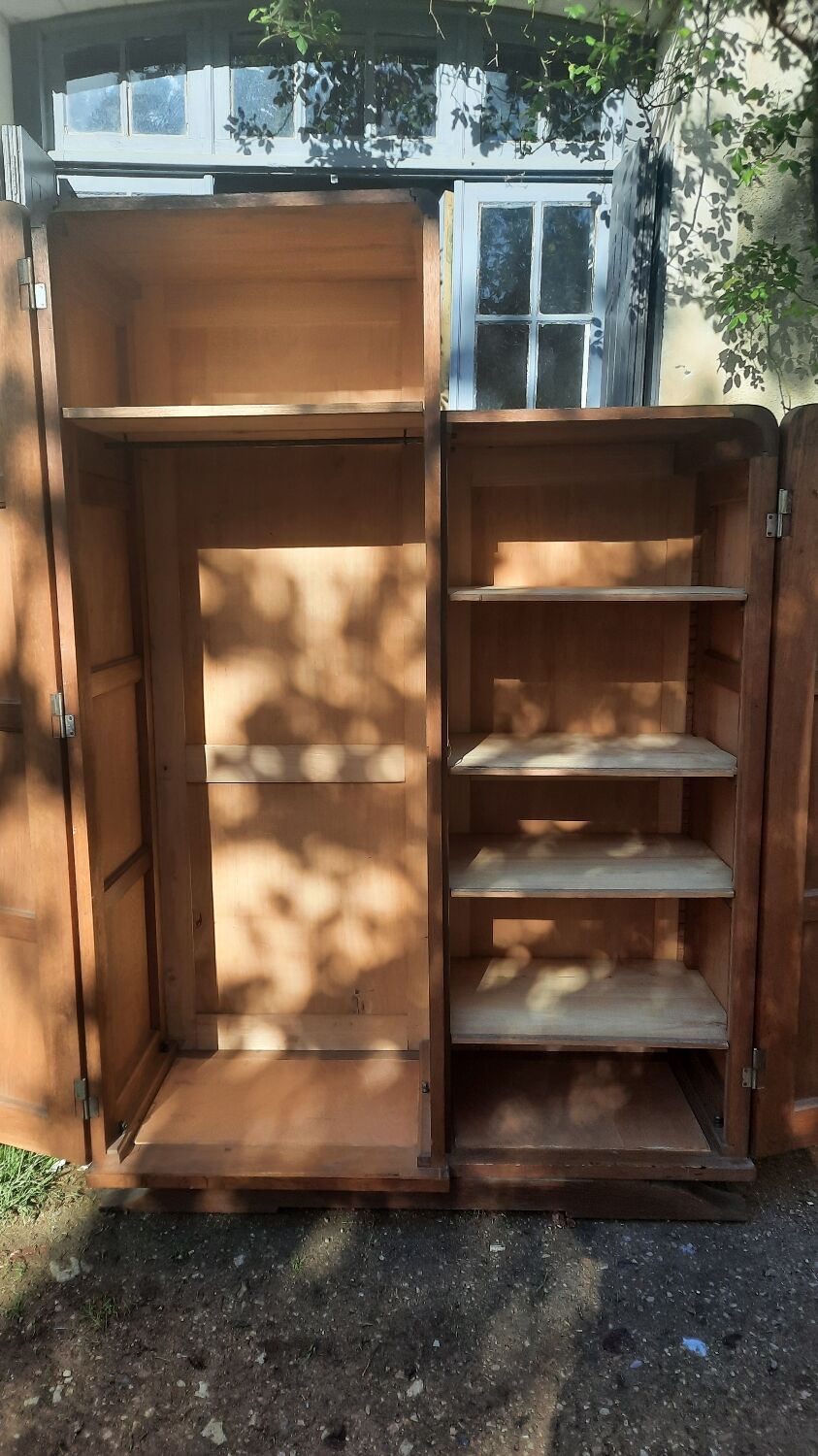 Asymmetrical cabinet