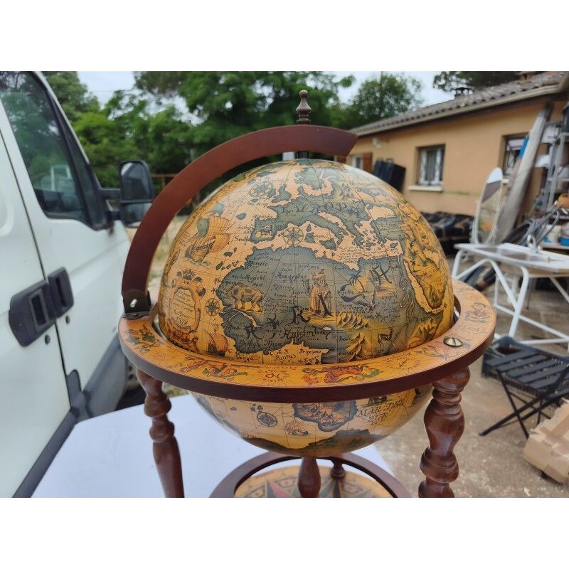 Bar globe terrestre vintage mappemonde en bois avec roulettes