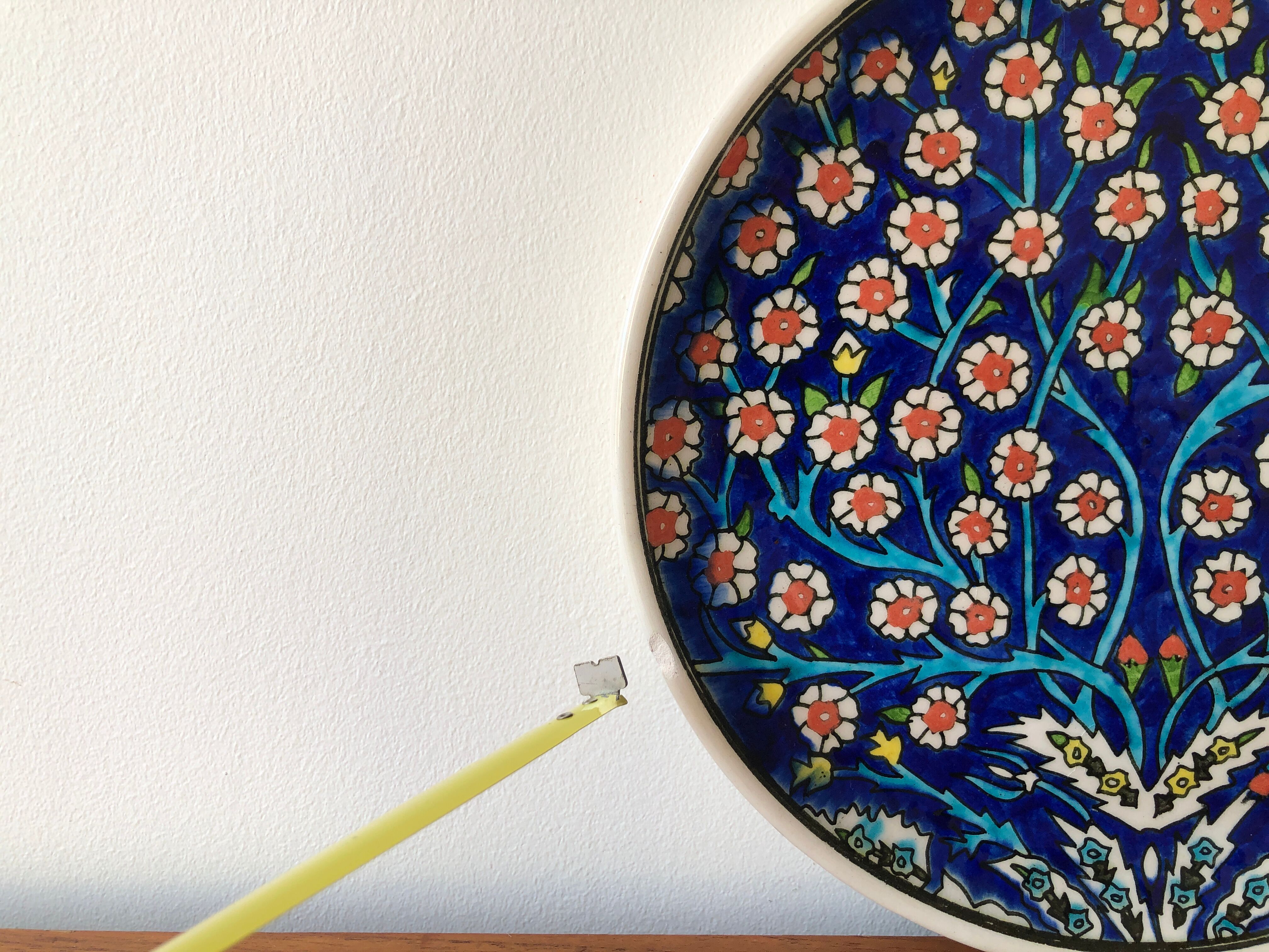 Kutahya collector's plate with Iznik Ottoman motifs