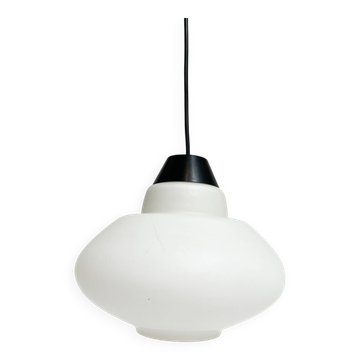 Plafonnier rond en verre opale de Philips, années 1950