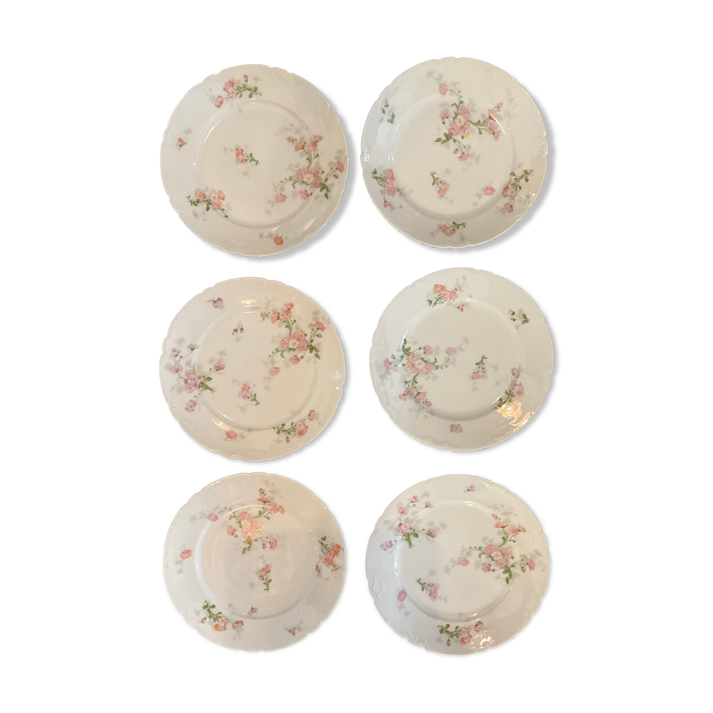 6 Flat plates diameter 22 cm .porcelain