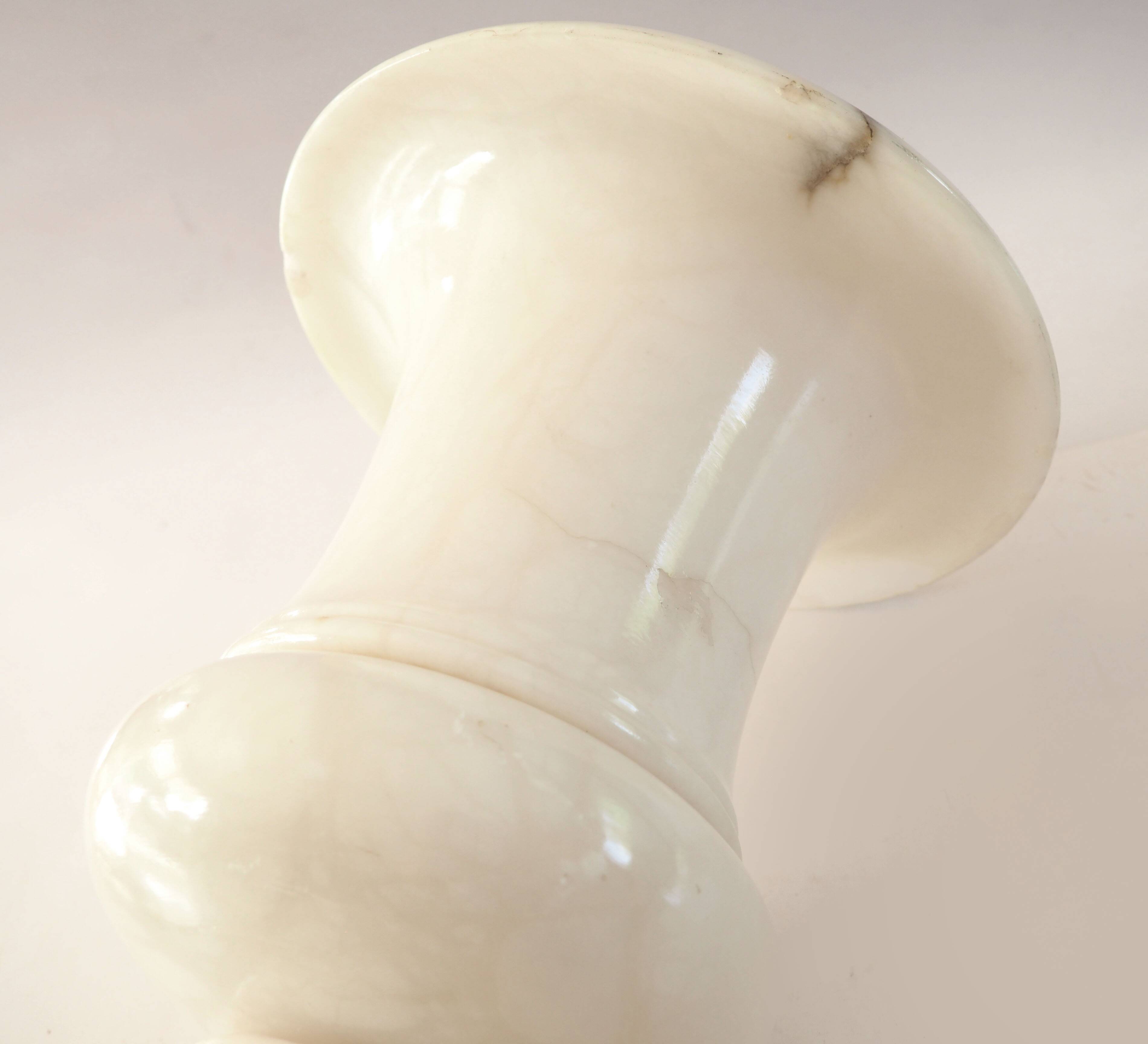 Medici alabaster lamp