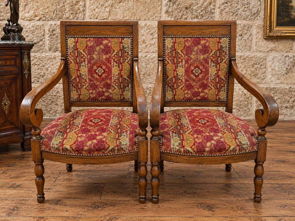 Pair of walnut armchairs – Restoration/Charles X period – 19th century