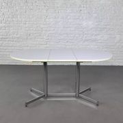 Table de repas ovale et extensible des années 50 chrome et formica