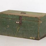 Coffre en bois massif vert, c.1920