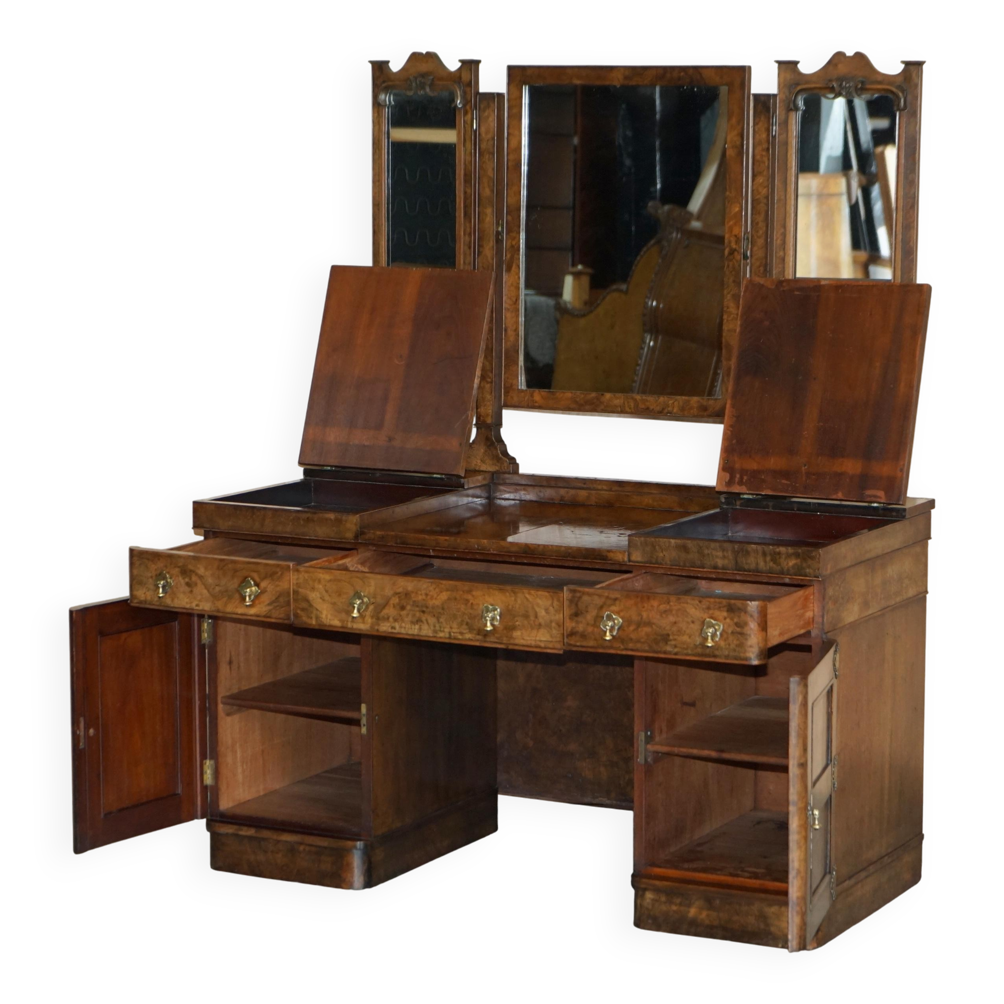 Table de toilette gothique en noyer Burr & Burl avec ferrures en laiton